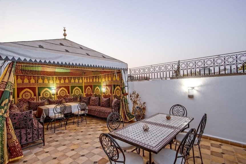 HOSTEL AMOUR D AUBERGE